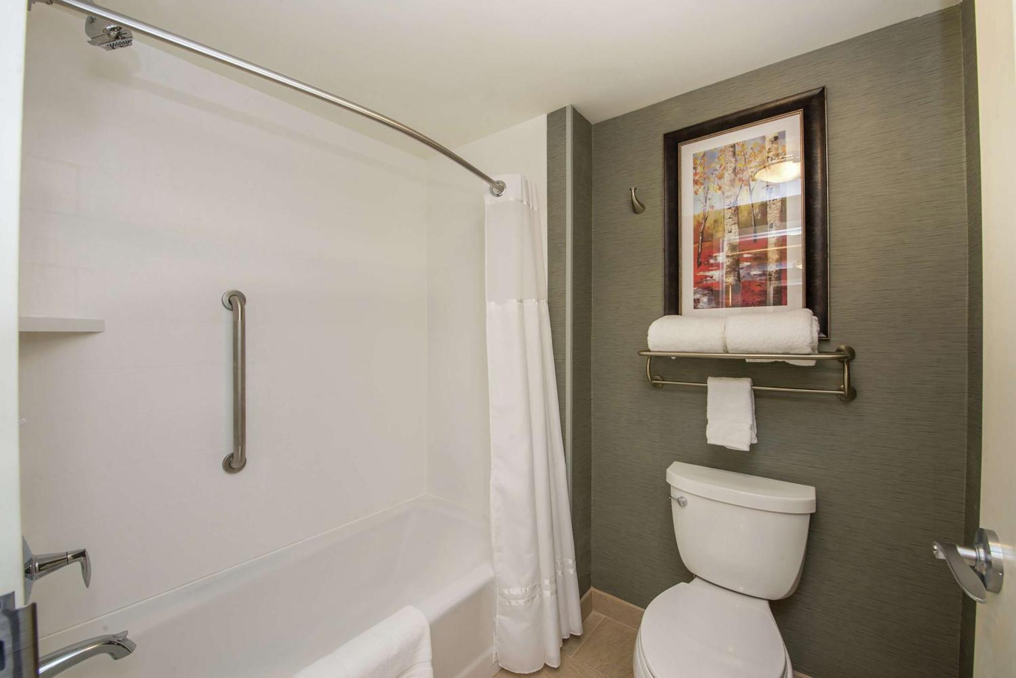 Homewood Suites By Hilton Boston Marlborough Berlin Exterior photo